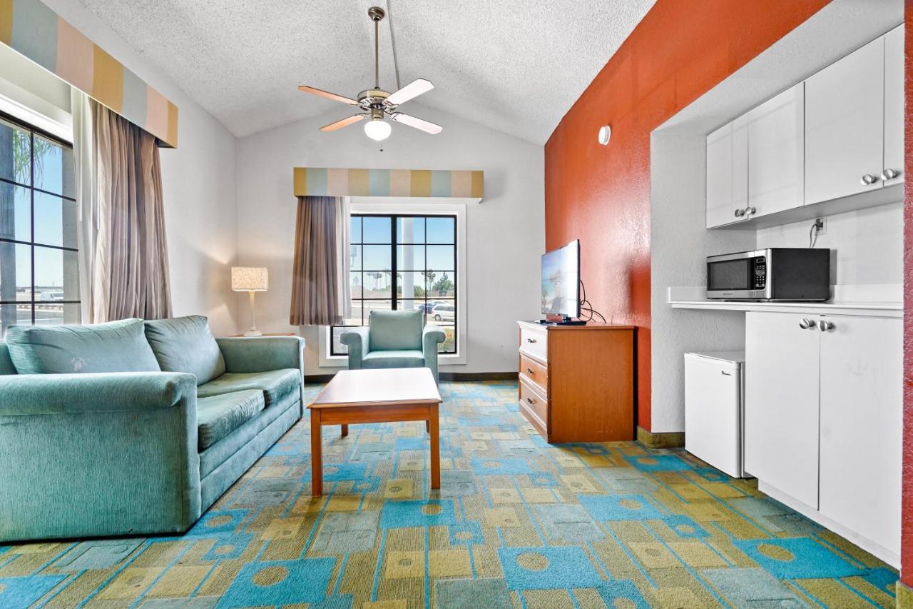 La Quinta Inn By Wyndham Costa Mesa Orange County Экстерьер фото