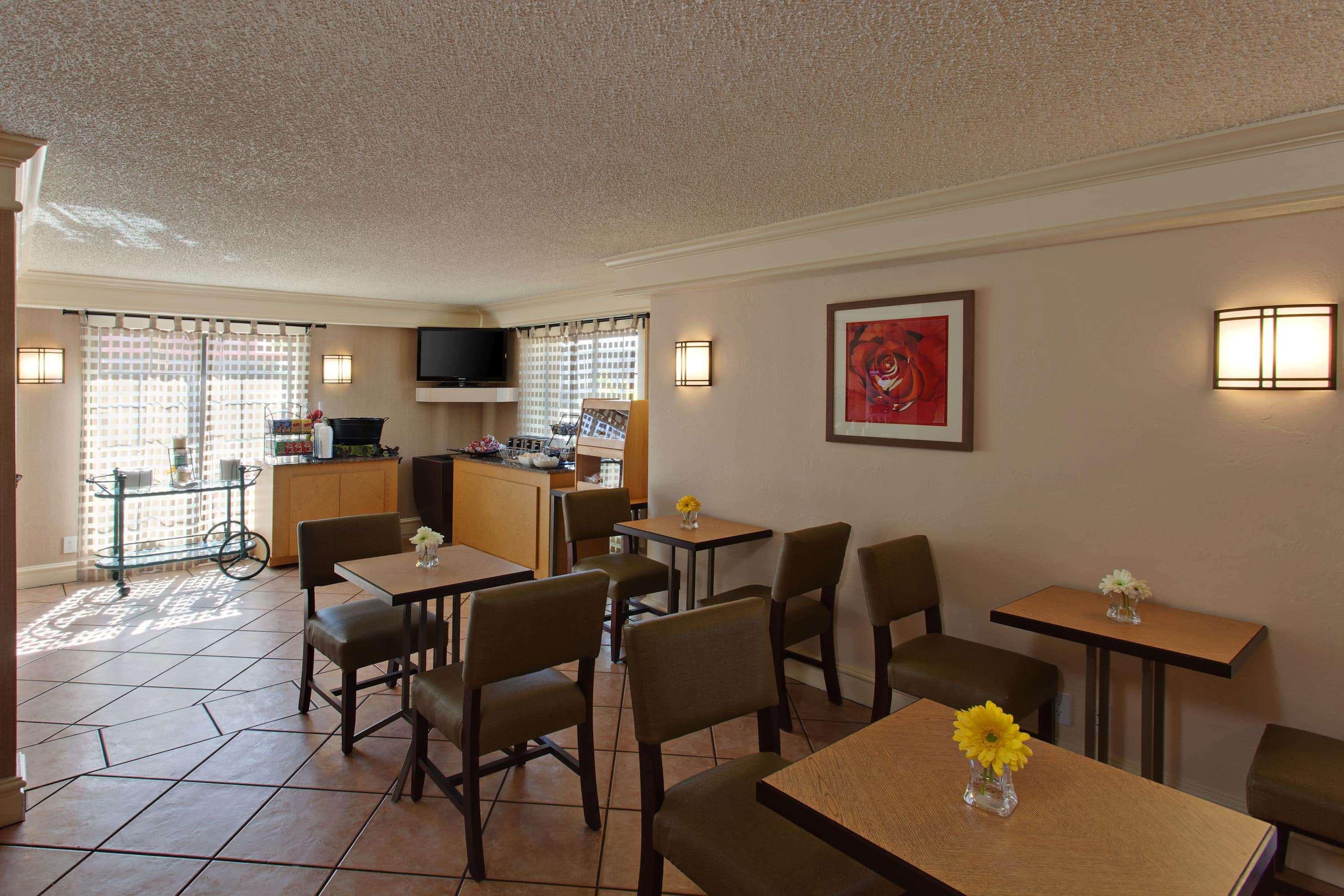 La Quinta Inn By Wyndham Costa Mesa Orange County Экстерьер фото