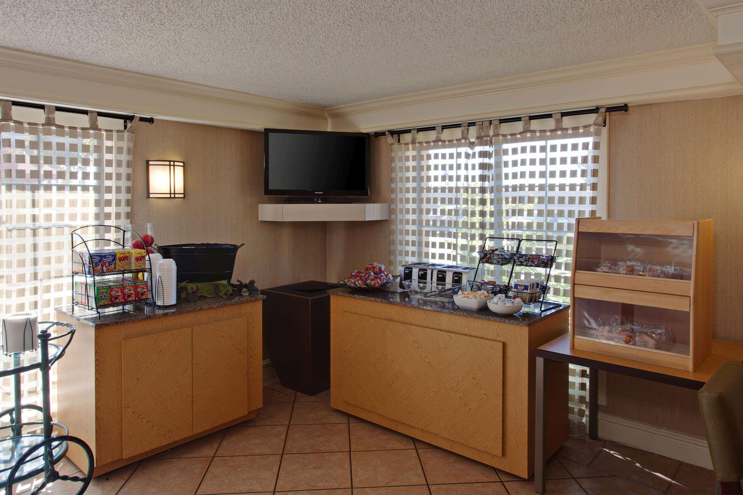 La Quinta Inn By Wyndham Costa Mesa Orange County Экстерьер фото